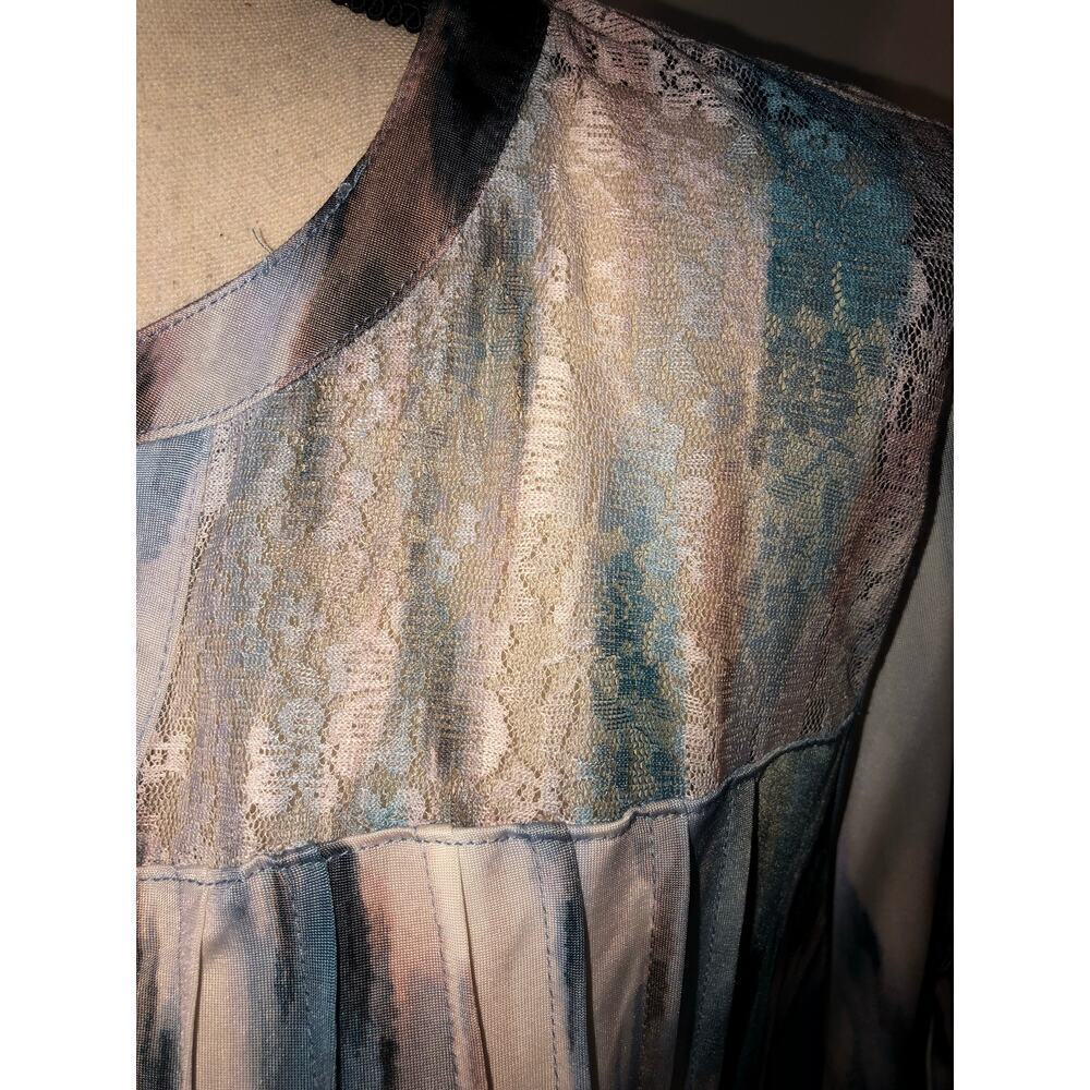 Tunic Top Size XL Lace Pleated Slinky Stretchy Knit Short Sleeve Blue Neutral - Picture 3 of 9